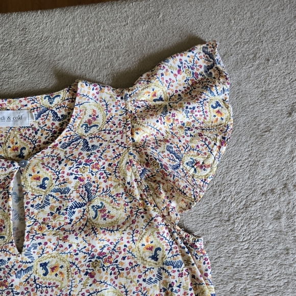 Indi & Cold flutter sleeve paisley floral blouse size small - Picture 6 of 13